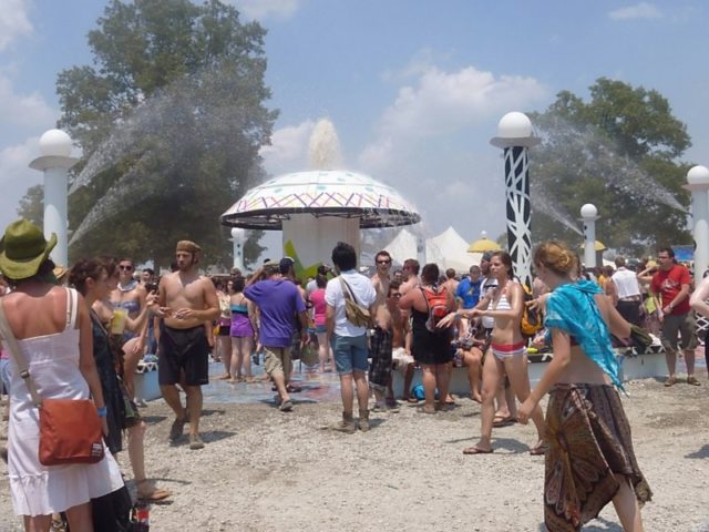 bonnaroo fountain