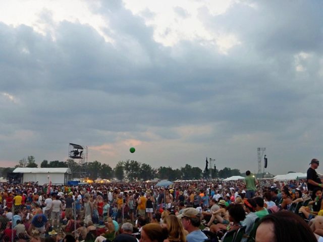 crowd for black keys bonnaroo