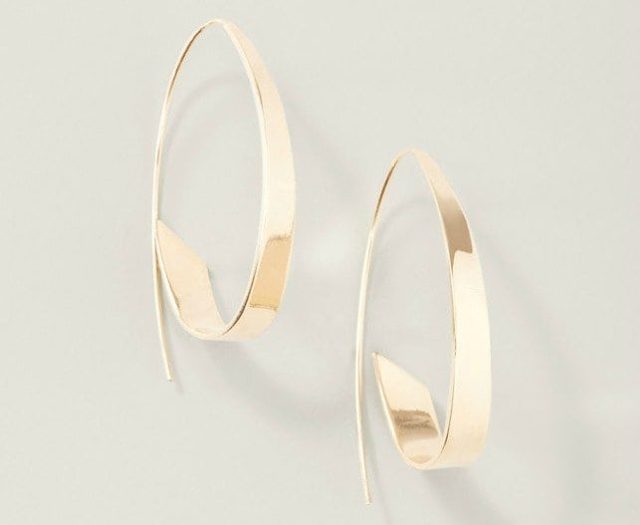 LOFT Modern Hoop Earring Review - Wardrobe Oxygen