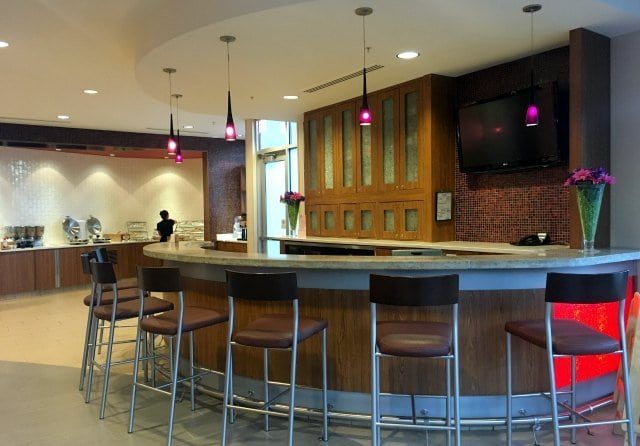 SpringHill Suites OSU Columbus Ohio Lobby Bar Breakfast