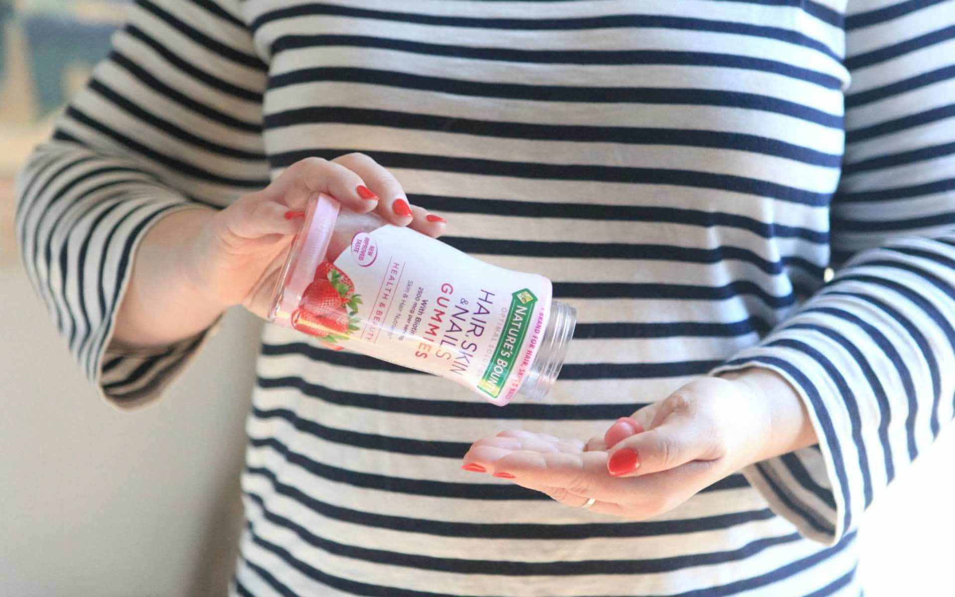 Wardrobe Oxygen: Review of Nature's Bounty for Hair and Nails (sponsored) Nature's Bounty Hair Gummies