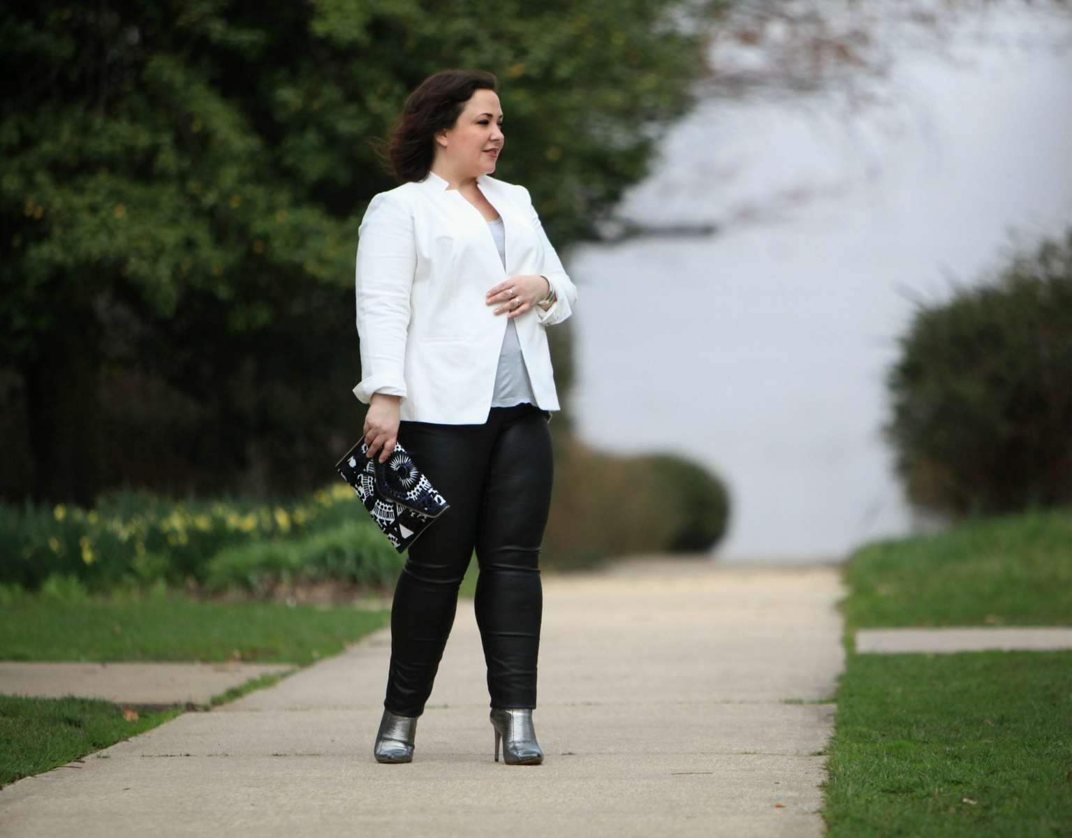 Wardrobe Oxygen in a Vince Camuto blazer, Junarose coated jeans from Dia&Co, silver BCBG ankle booties, and a Rebecca Minkoff clutchbombelle t shirt