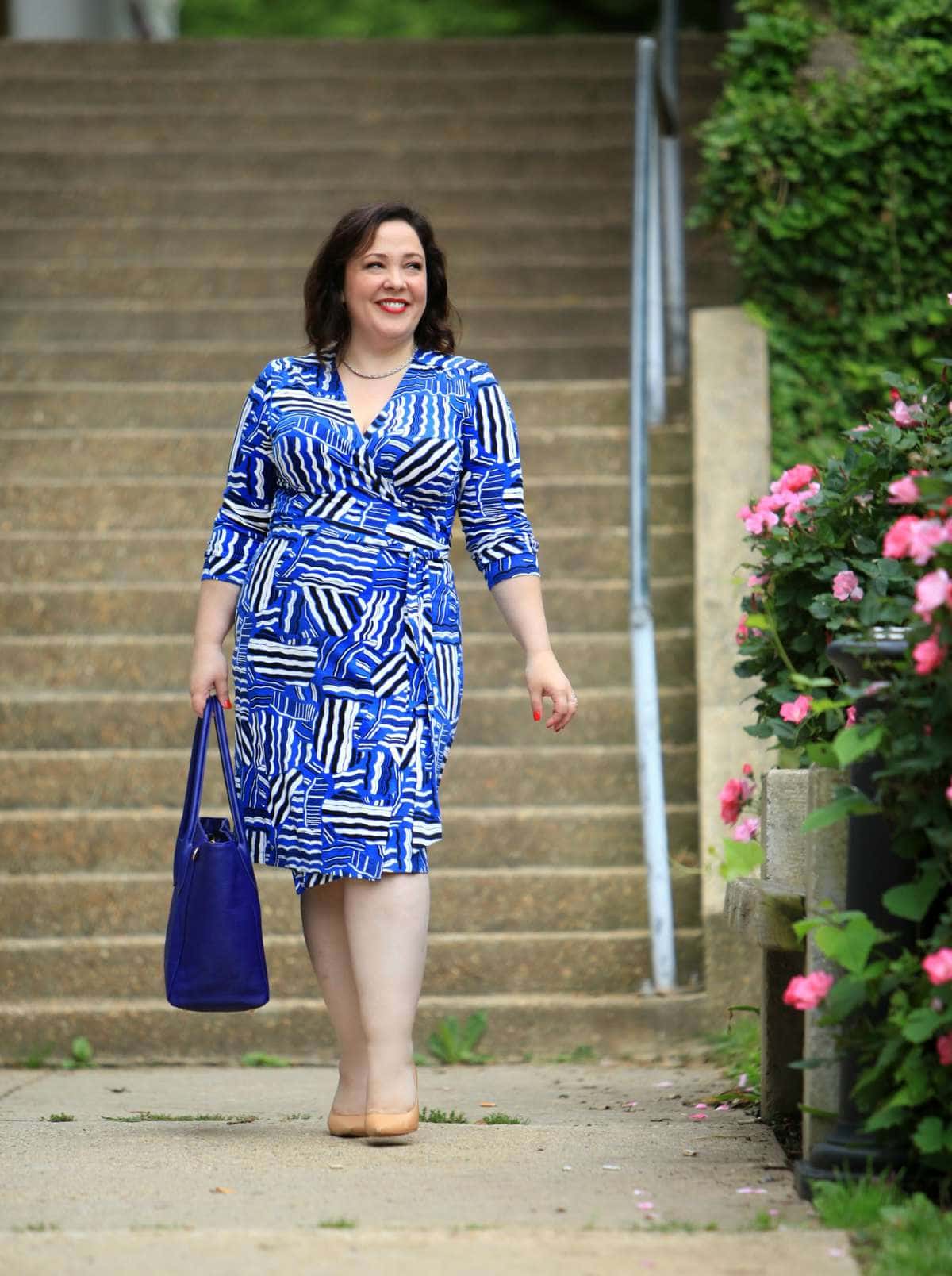 Over 40 fashion blogger Wardrobe Oxygen in a Lands' End wrap dress, Dagne Dover classic tote, and Ross Simons Byzantine Link necklace