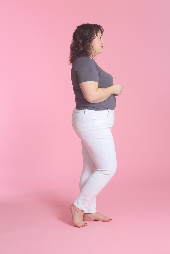 Reviewing the cabi High Straight Jean in white from their Spring 2019 collection 