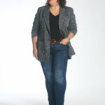 Wardrobe Oxygen in the cabi Bond Blazer unbuttoned over the Reveal tee and Tuxedo High Straight jeans