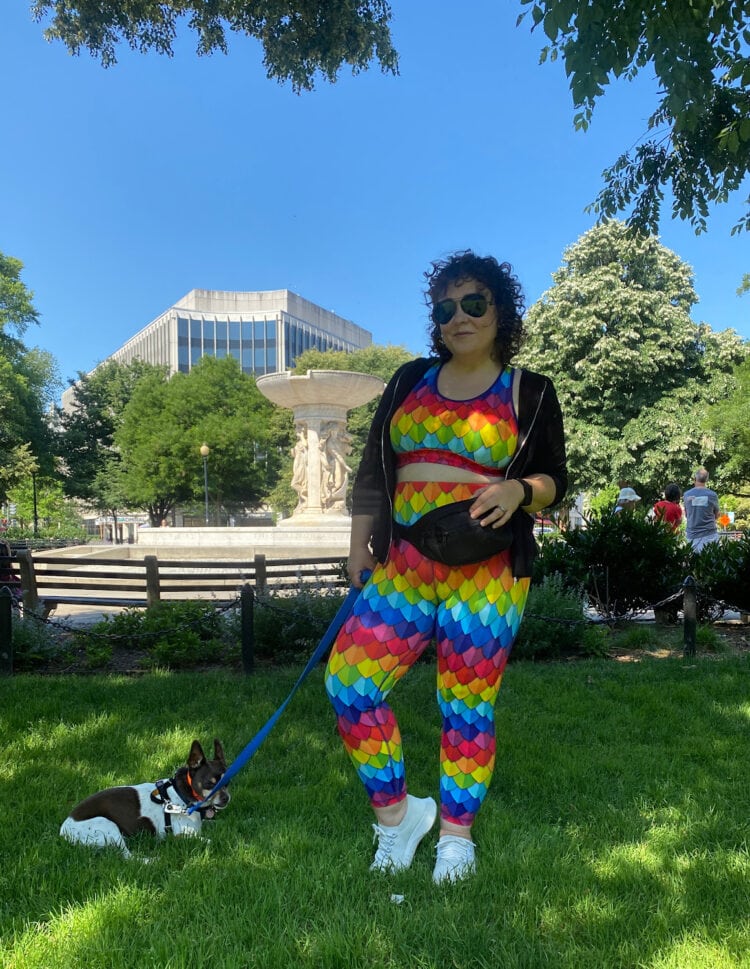 Alison Gary of Wardrobe Oxygen at the Dupont Circle fountain in Washington, D.C. wearing a colorful sports bra and matching leggings from Miami Fitwear