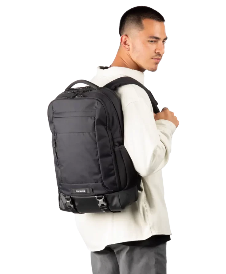 timbuk2 authority laptop backpack deluxe eco black deluxe 1825 3 1120 on body male 1 5 952x1156 crop center.progressive.png