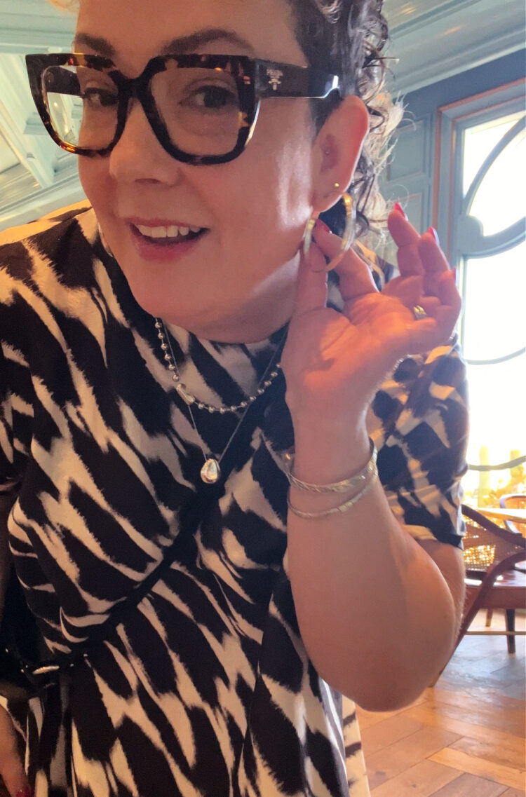 alison in the banana republic aurelia dress and prada glasses in las vegas