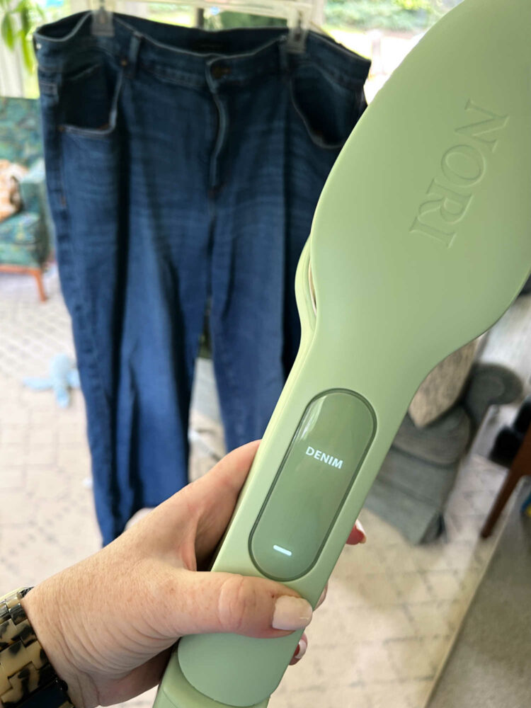 showing the fabric settings displayed on the nori press