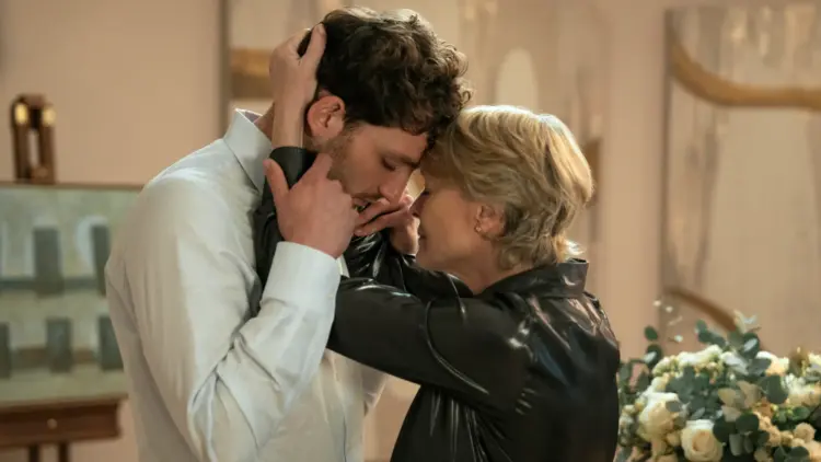 daniel and laura in the girlfriend