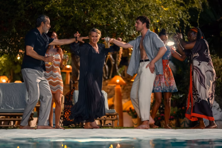 the sandersons partying in spain in the girlfriend a series on amazon prime